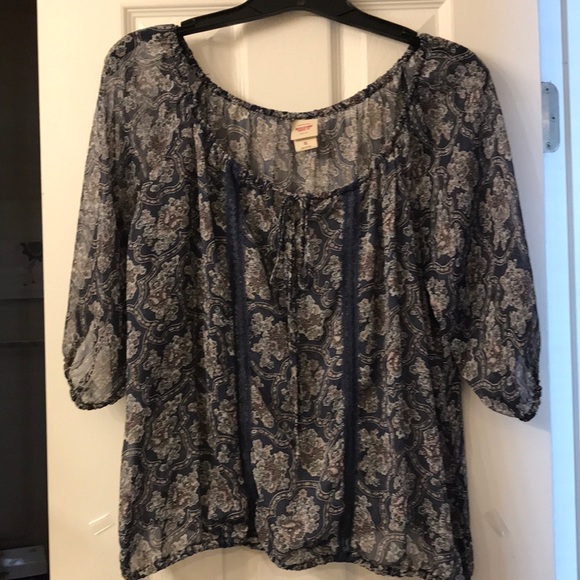 Mossimo Supply Co. Tops - ✳️3/$15 Mossimo super cute blouse